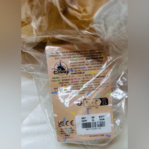 Disney Munchlings Cinnamon Swirl Bun Mickey Mouse Scented Medium Plush *NEW* - Picture 4 of 9